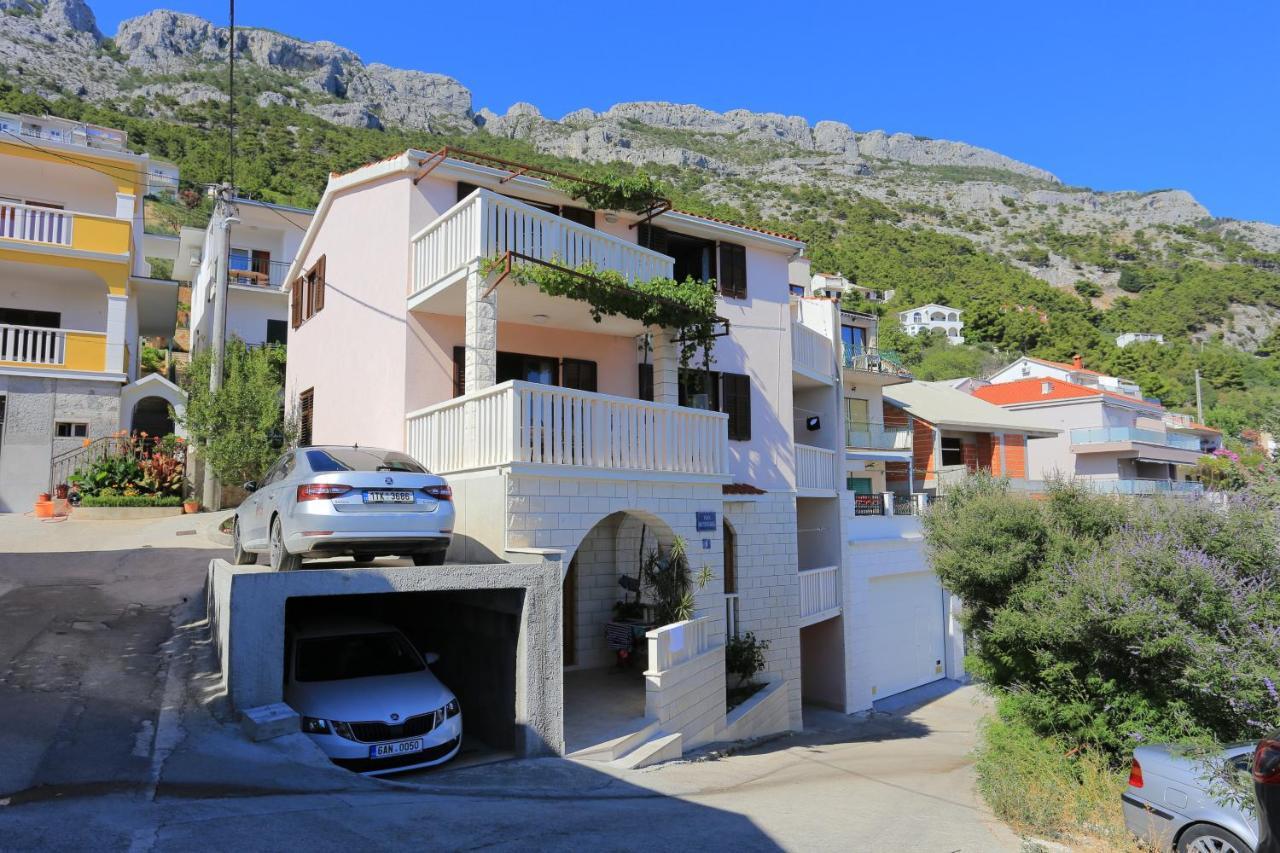 Apartments By The Sea Pisak, Omis - 7521 Apartment